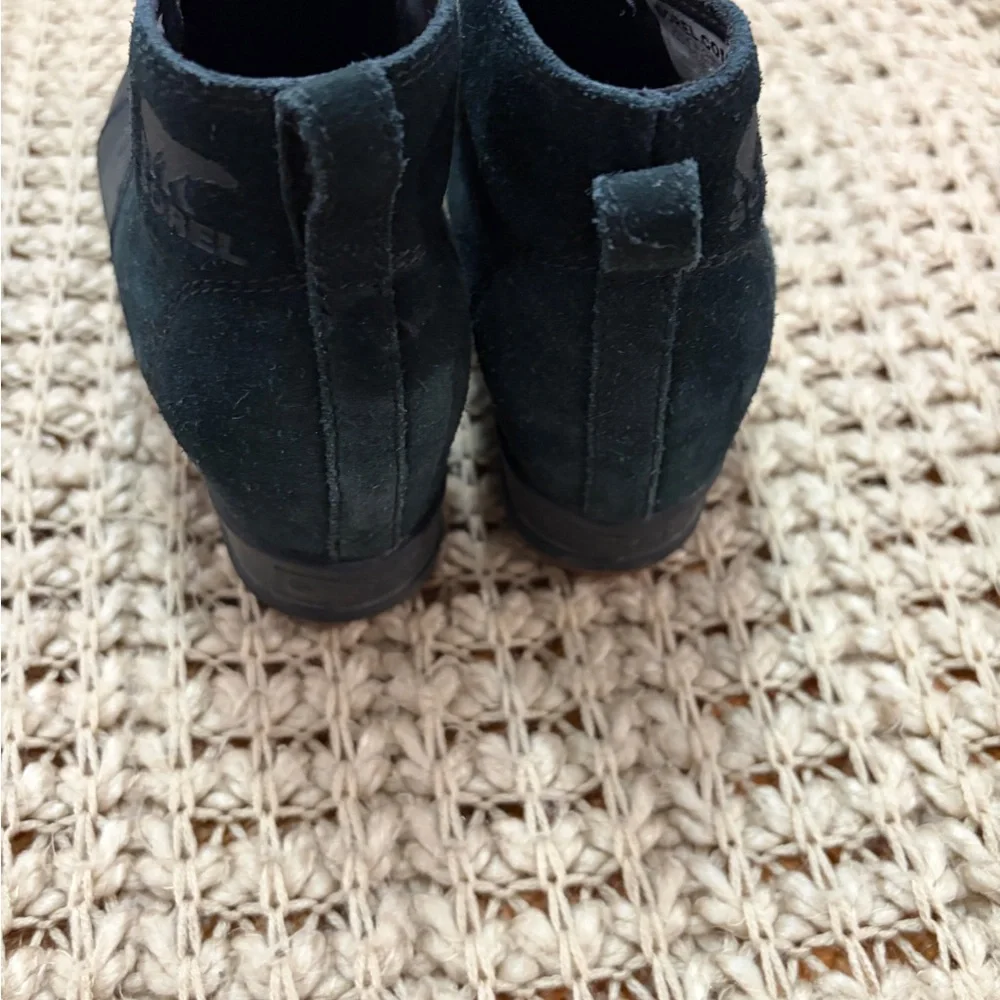 Sorel Black Leather Chelsea Ankle Boots